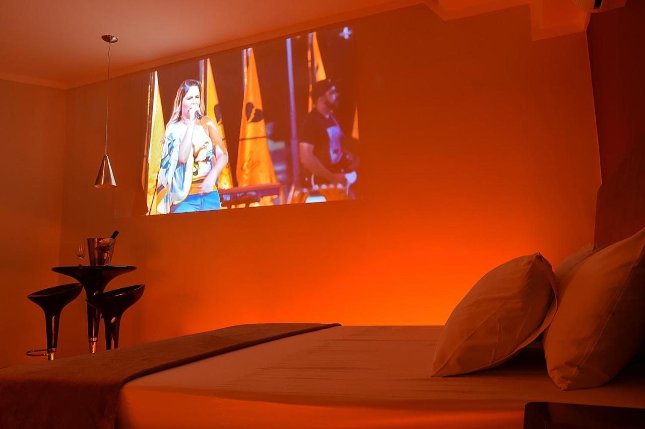 W Motel (Adults Only) Конґоньяс Екстер'єр фото