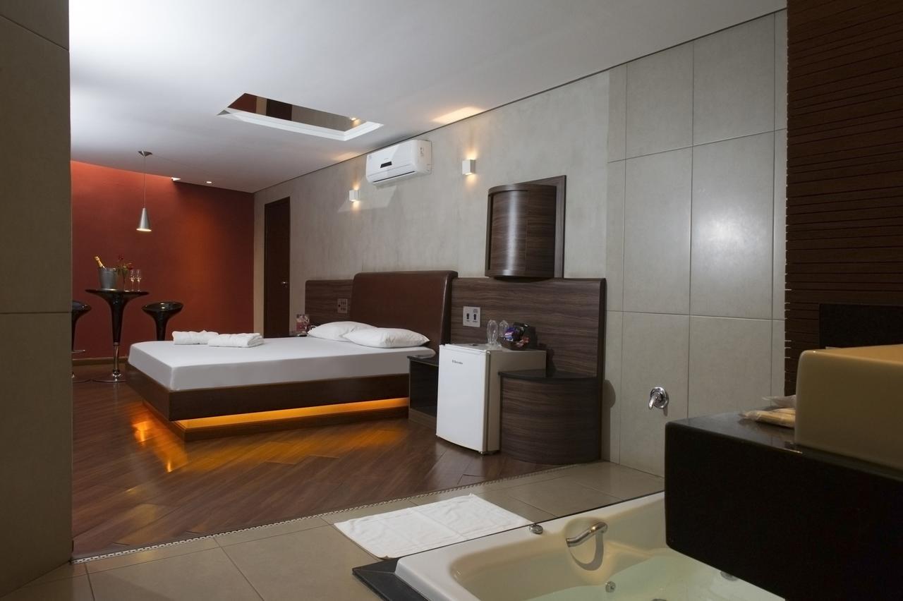 W Motel (Adults Only) Конґоньяс Екстер'єр фото