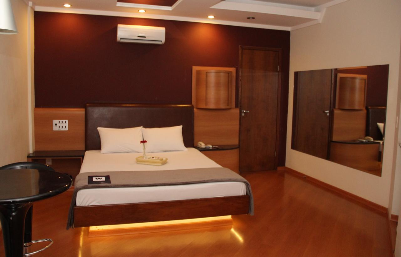 W Motel (Adults Only) Конґоньяс Екстер'єр фото